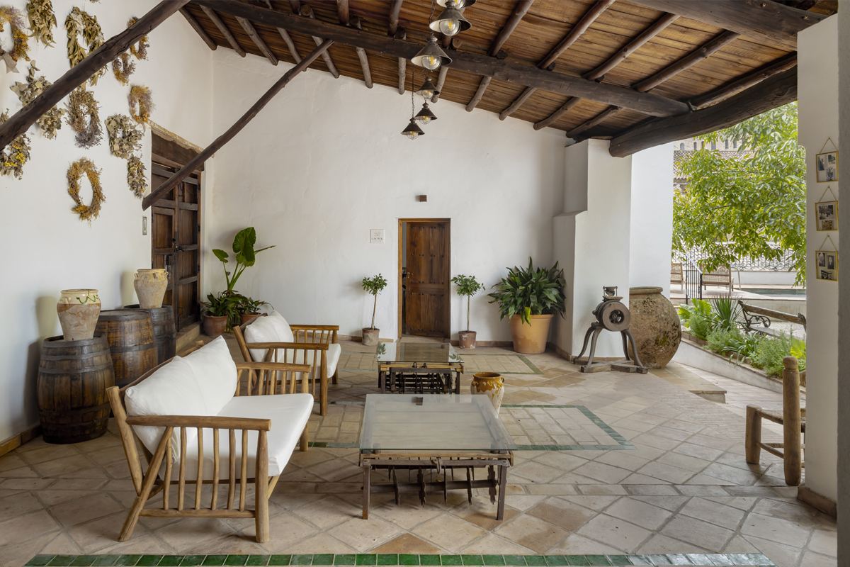 Zonas exteriores de El Patio del Nogal